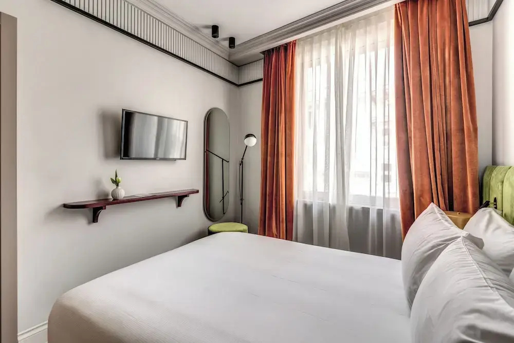 Economy room