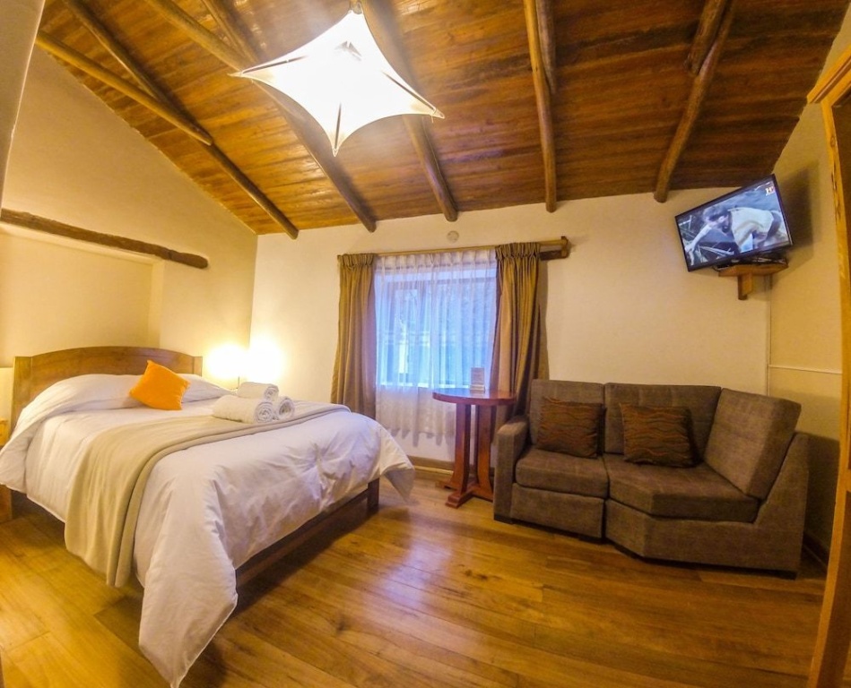 La Casa del Abuelo Riverside — 4