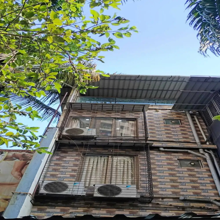 The Diplomat Villa