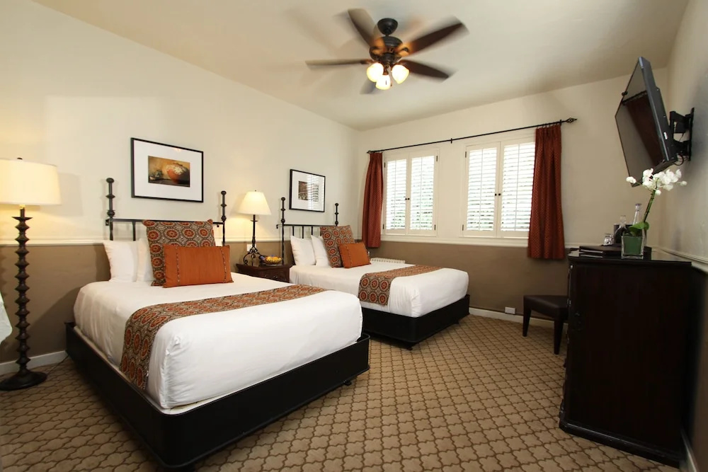Cypress Inn - Chambres