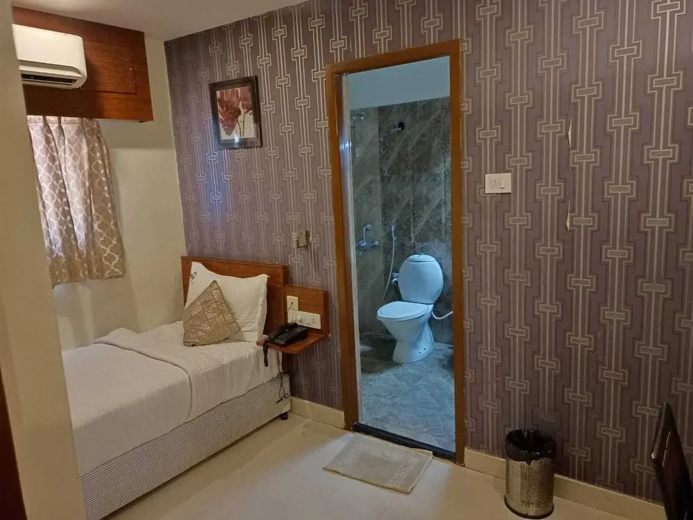 Standard Single room (single bed)