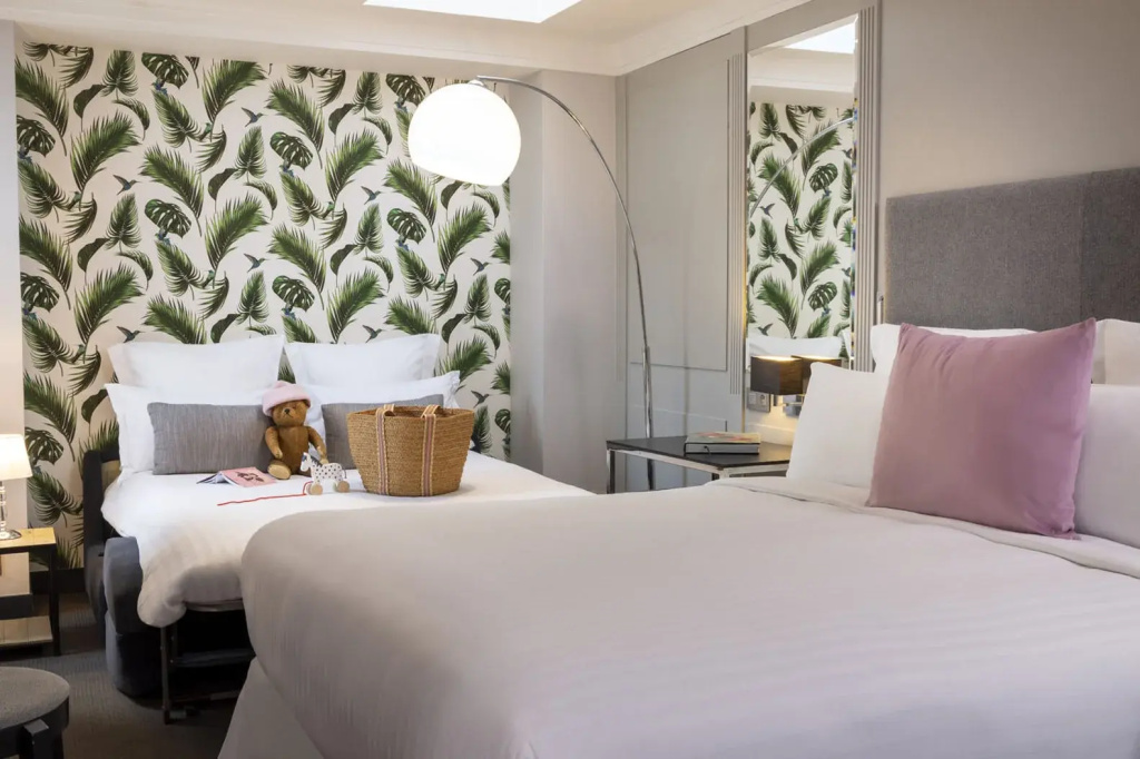 Hôtel Les Matins de Paris & Spa 13