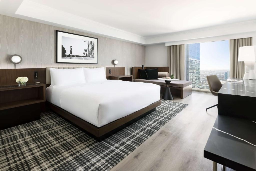 Hyatt Regency San Francisco Downtown SOMA - Tap to explore photos