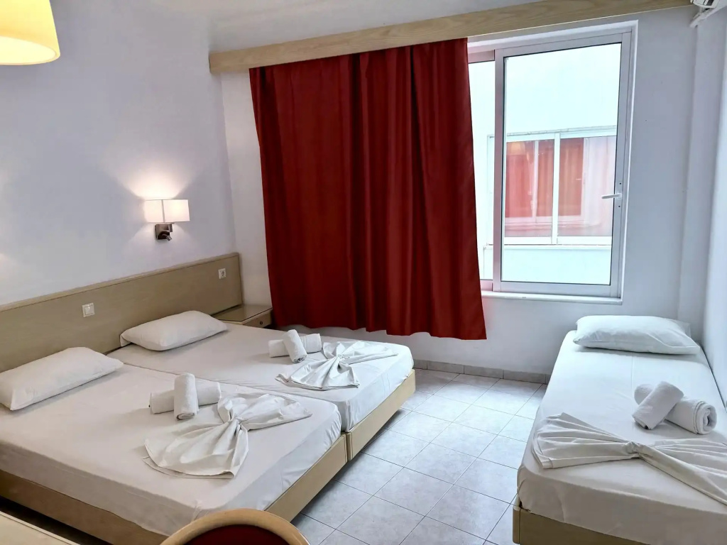 Internal Triple room
