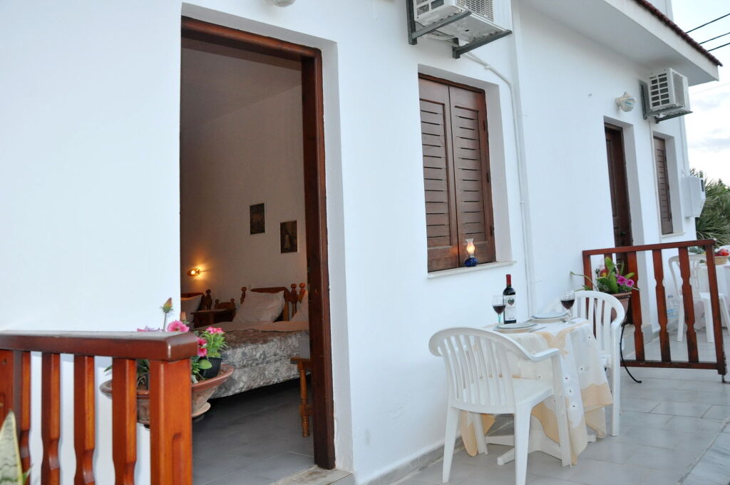 Villa Flouri 2 *