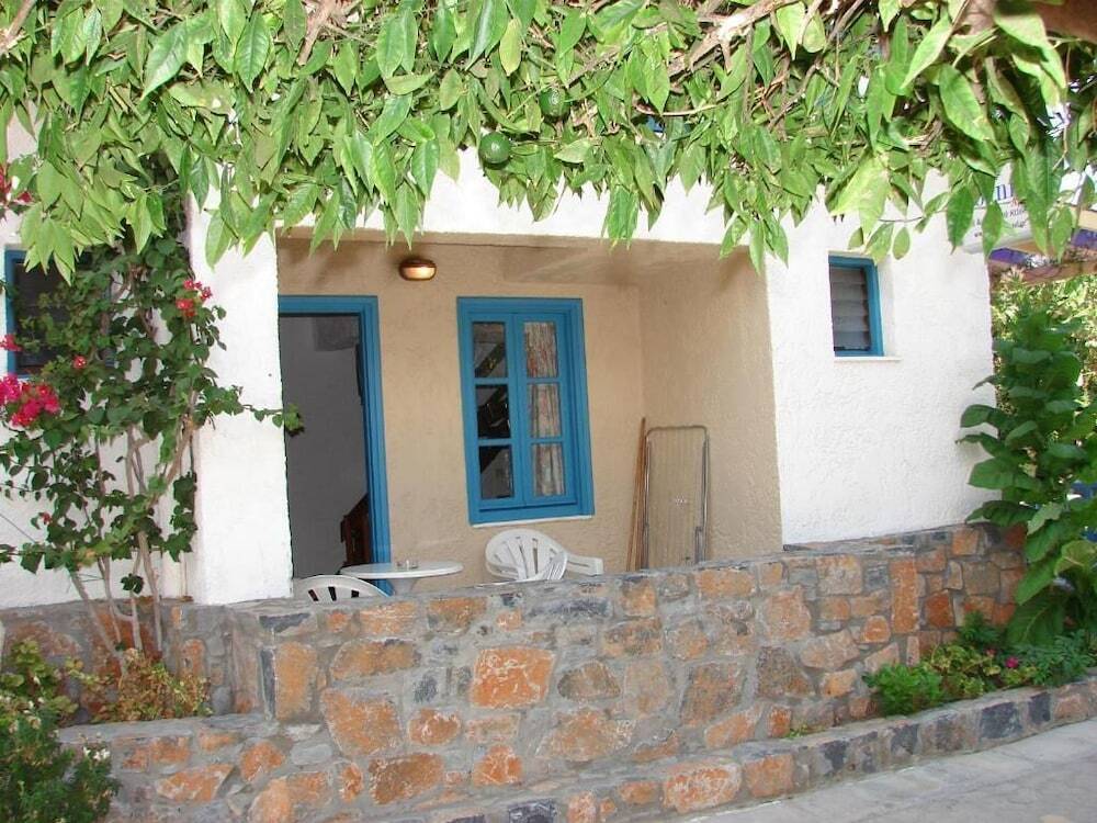 Joanna Hotel 2 *