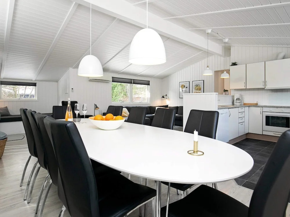 Peaceful Holiday Home in Blavand Denmark With Terrace - фото 16