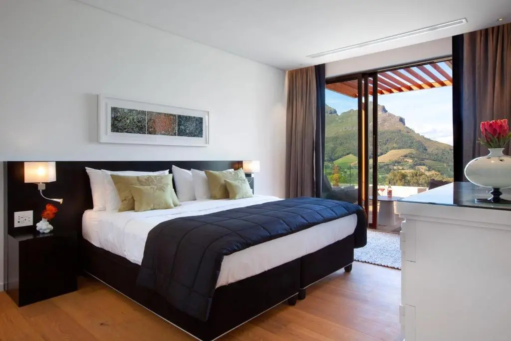 Luxury Double room (full double bed)