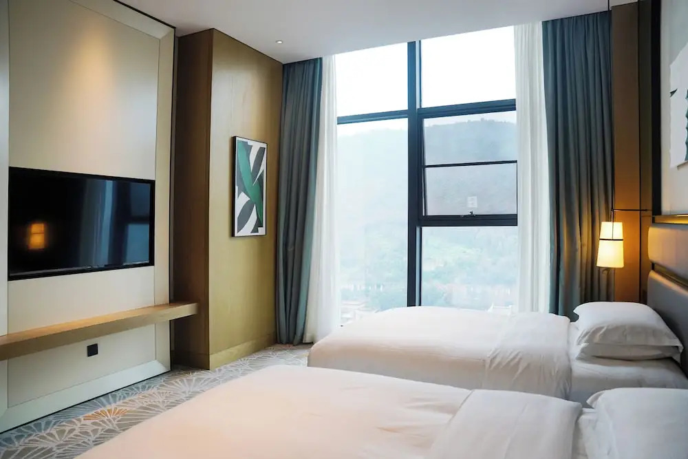 Двухместный номер Deluxe 2 отдельные кровати в DoubleTree by Hilton Ya'An