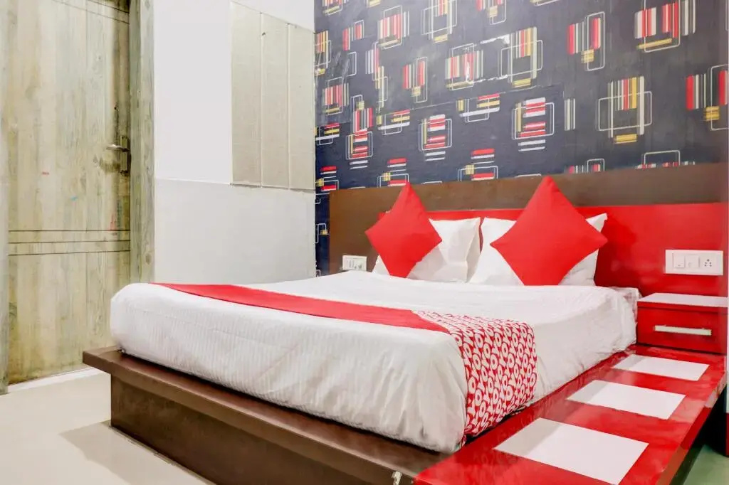Hotel New Naaz by OYO Rooms