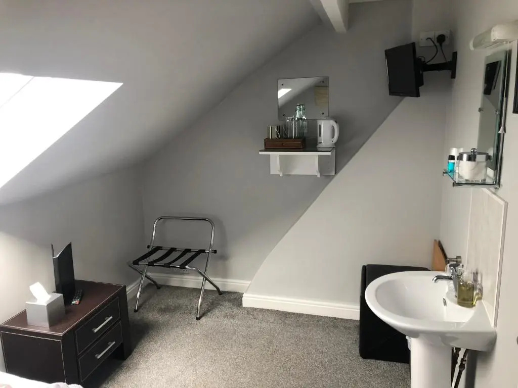 Economy Double room (full double bed)