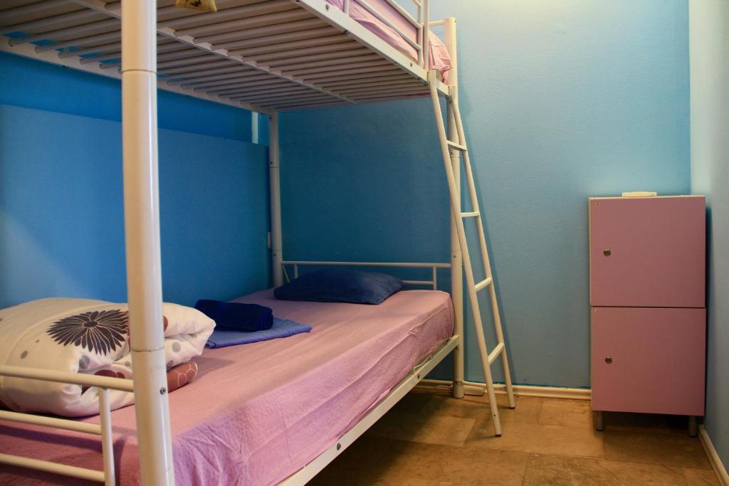 Кровать в общем номере в Hostel Wonderful World