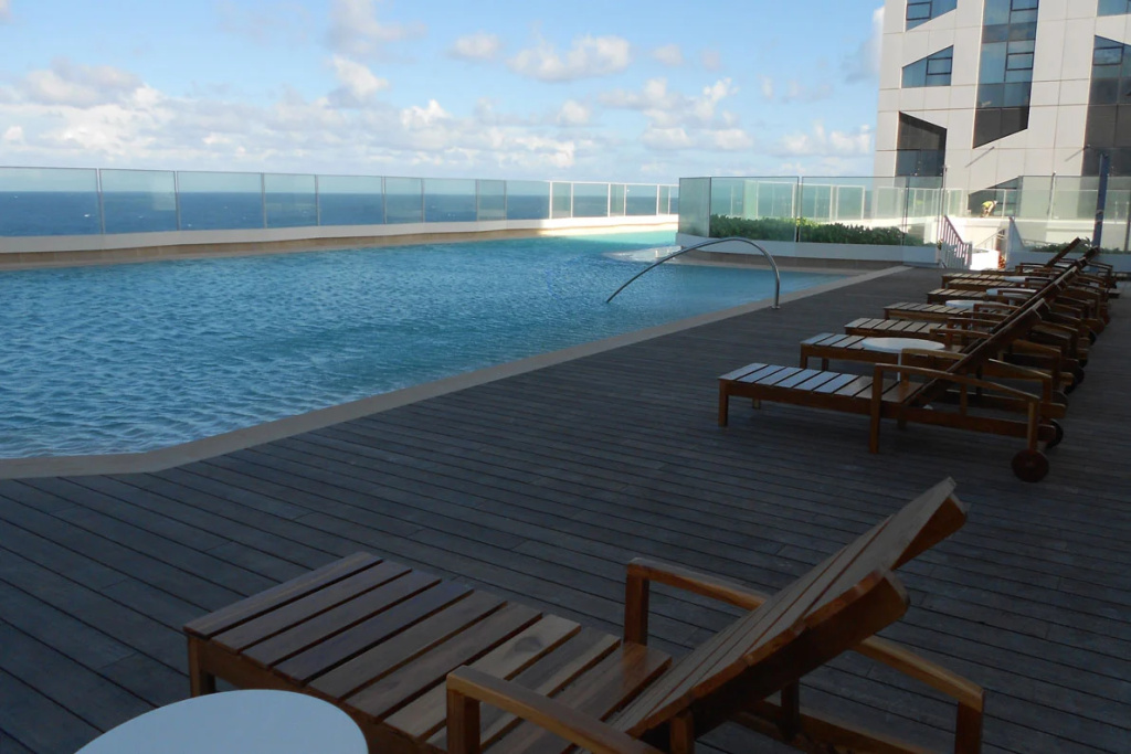 Beach & Waterfront