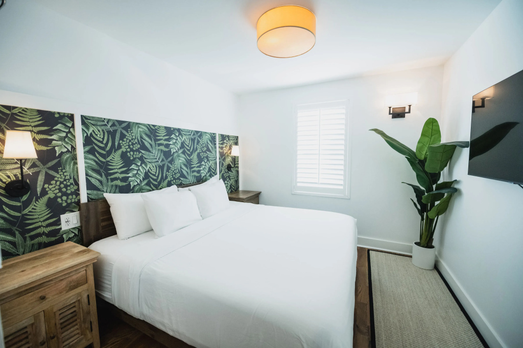 Marsh Hotel — 3