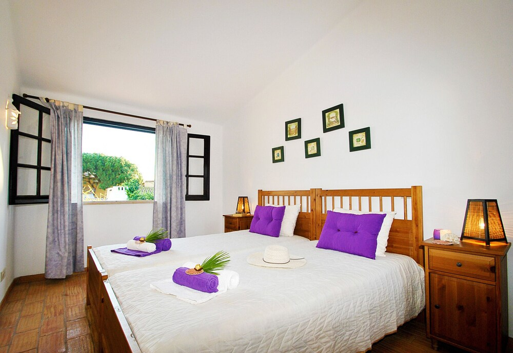 5 Bedrooms Villa with sea view