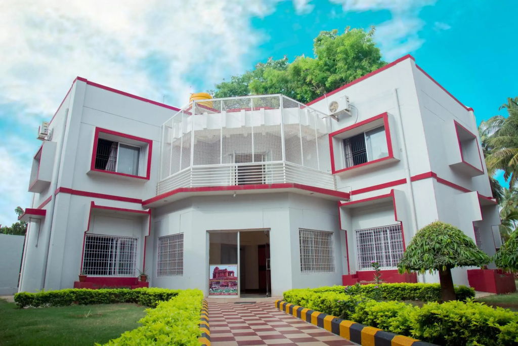 KSTDC Hotel Mayura Chalukya Badami