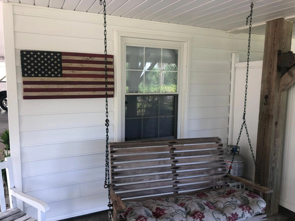 Beach Breeze 3, pet friendly, walking distance to Atlantic Ocean free parking