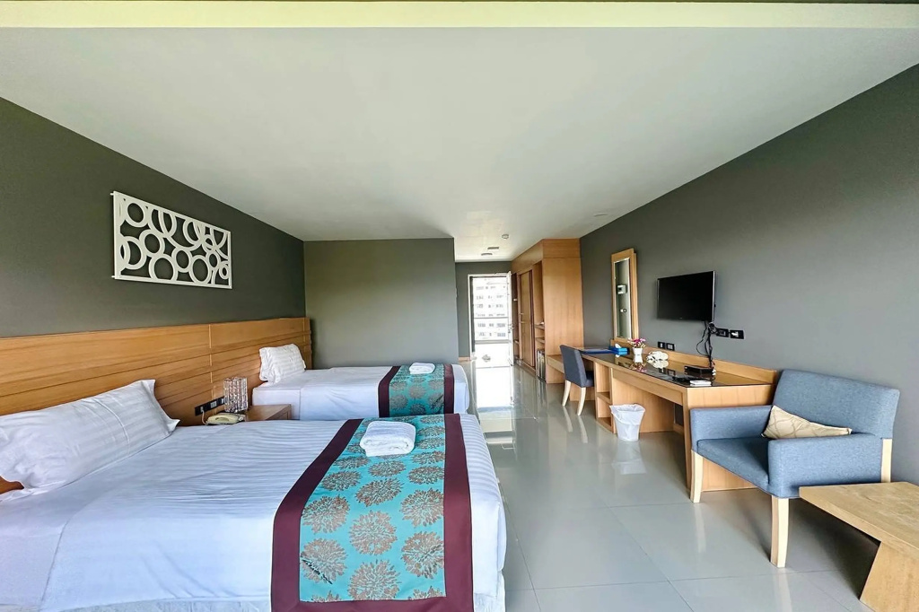 Deluxe Double room (twin beds)