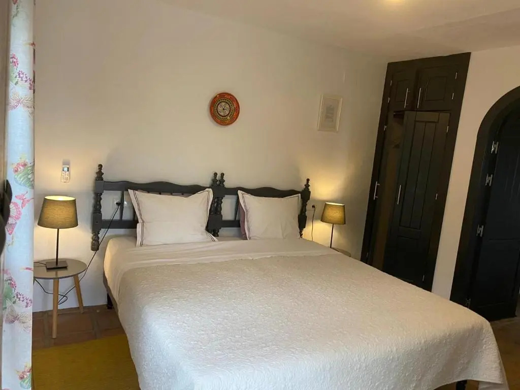 Standard Double room with balcony (full double bed)