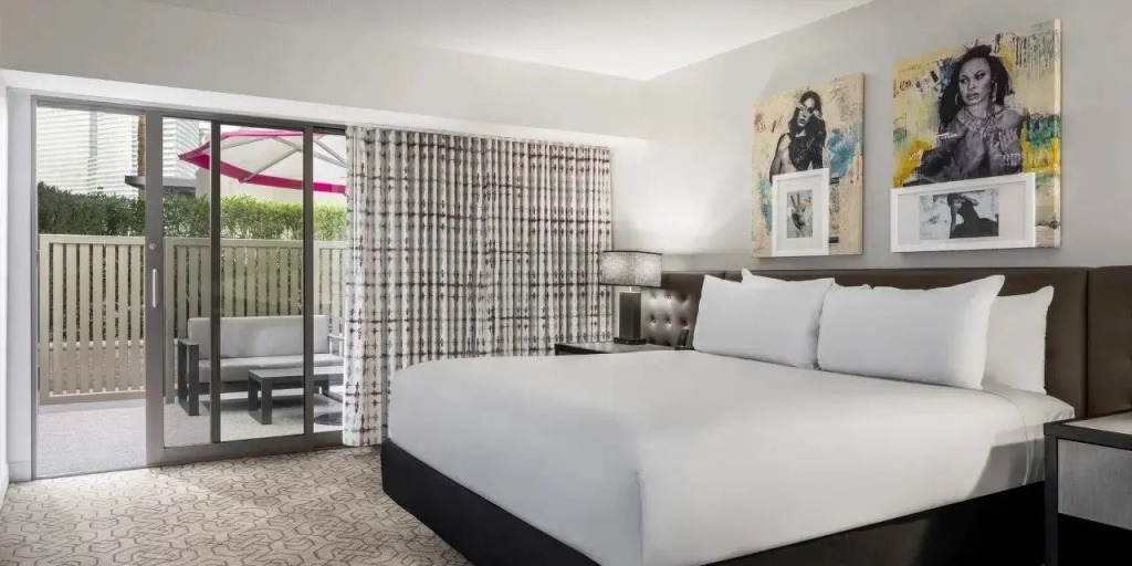 Ultra Hip Patio Double room (full double bed)