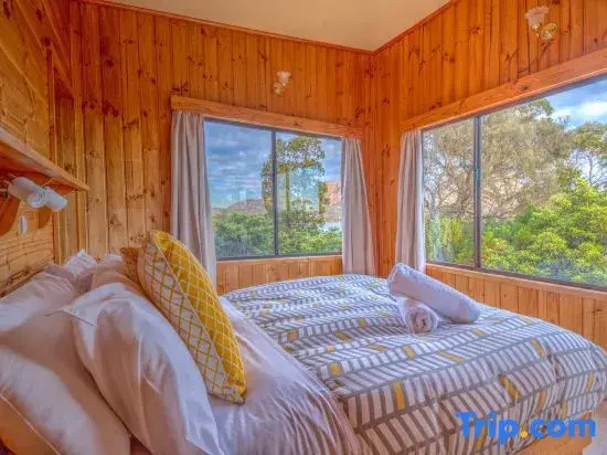 4 Bedrooms Cottage