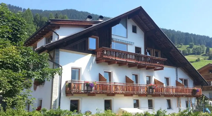 Alp-Hof Apartments