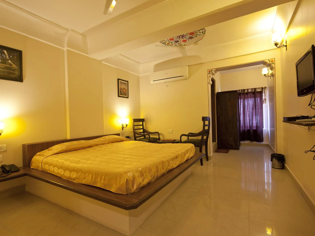 Superior room