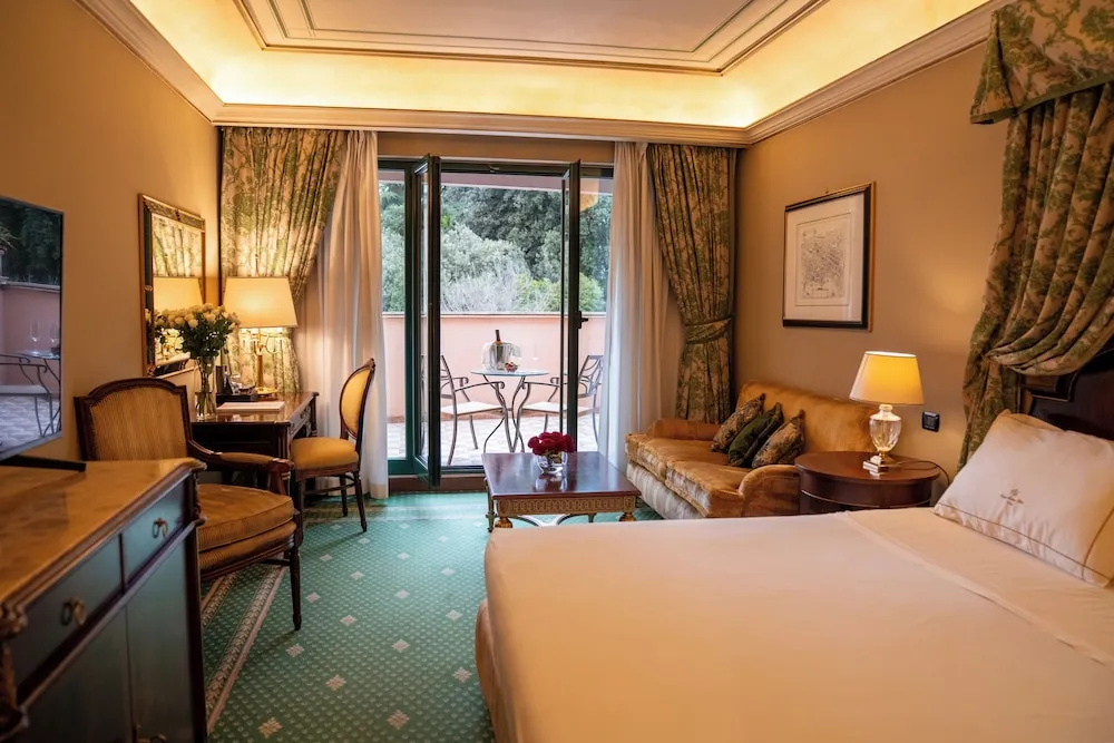 Prestige Double room with balcony (full double bed)