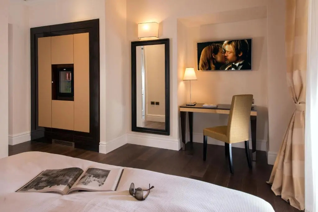 Double room (twin beds)