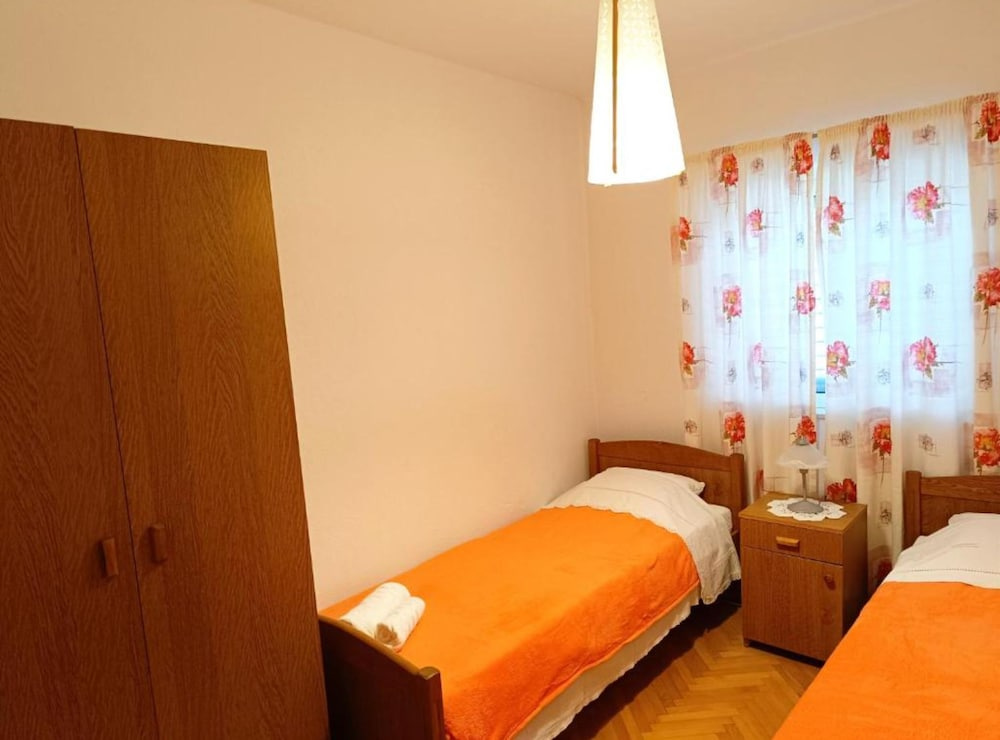 Adam Apartment Near the Airport
