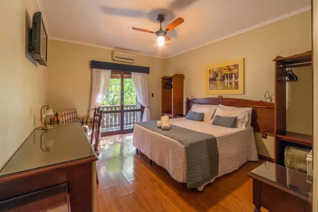 Deluxe Double room full double bed