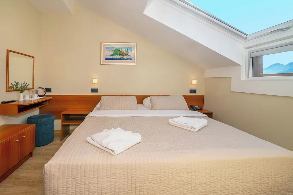 Hotel Dobrovit - Chambres