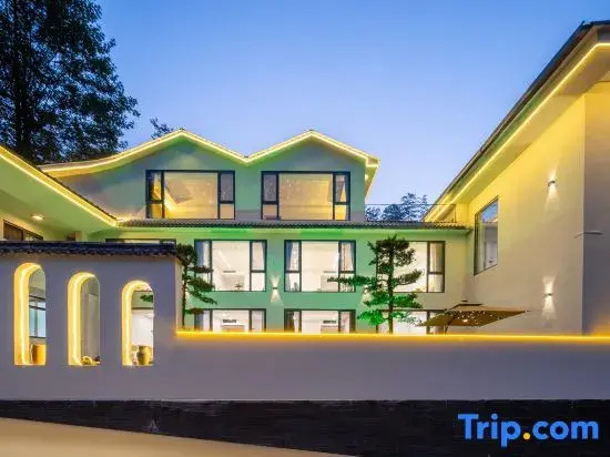 Linxi Creek · Wildwood Homestay (Bifengxia Scenic Area)