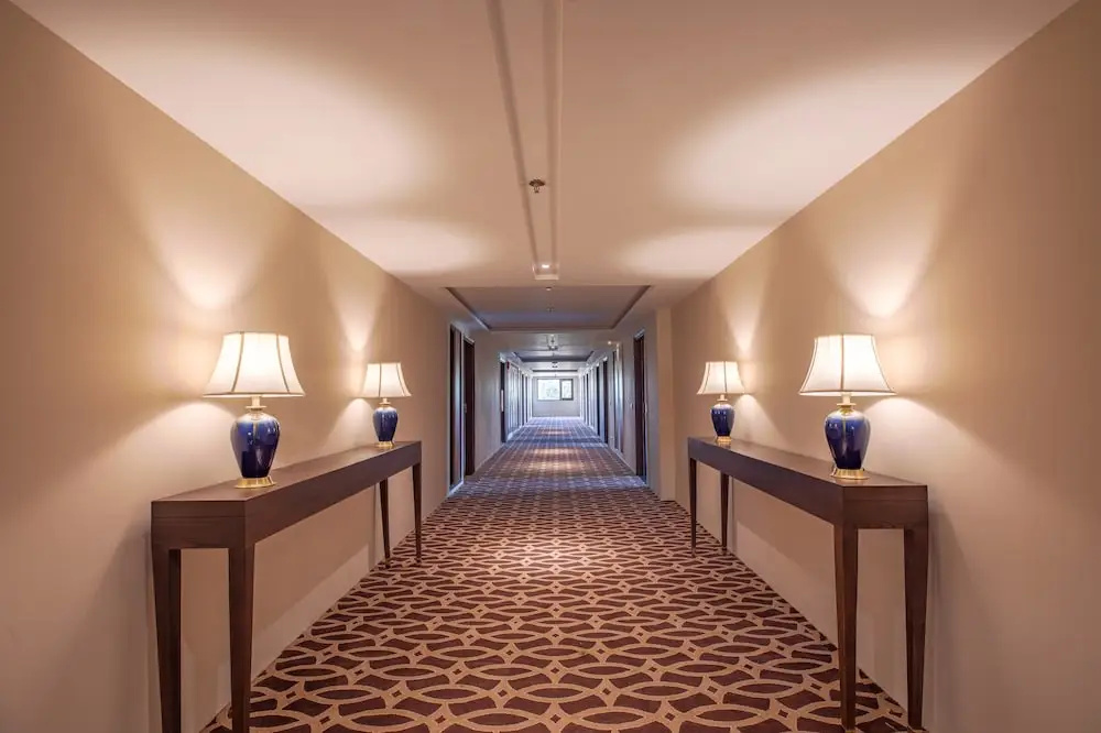 Lobby & Reception