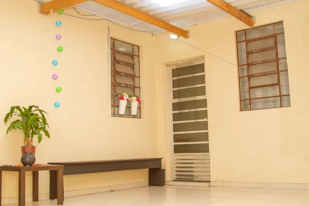OBA 16 - QUARTO PRIVATIVO no BAIRRO DA LIBERDADE