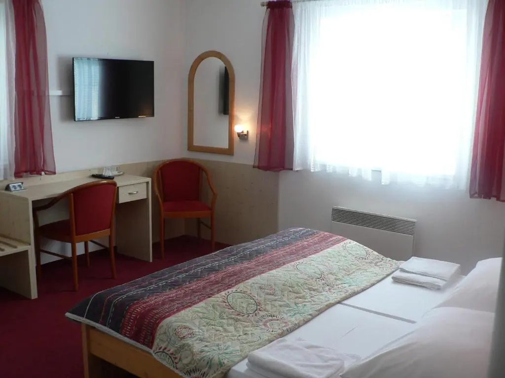 Pension Miltom - Chambres