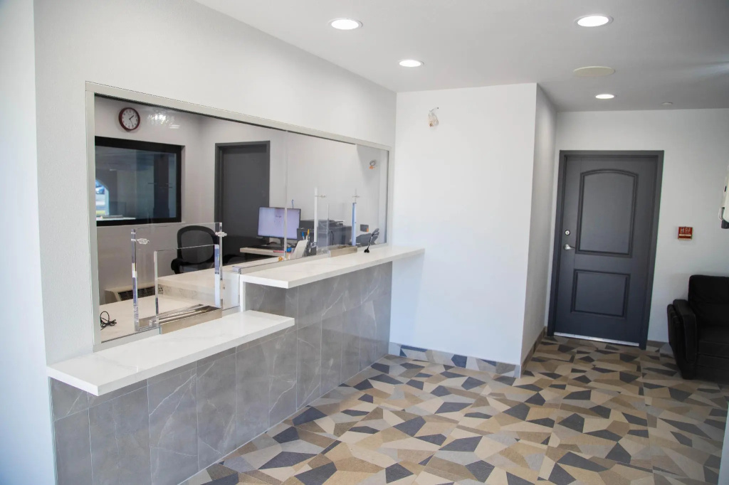 Pico Rivera Inn and Suites — фото
