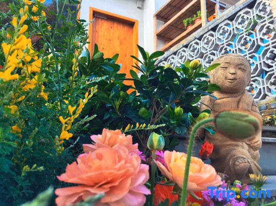 Hangzhou Lingyin Zhanrantang Holiday Hotel