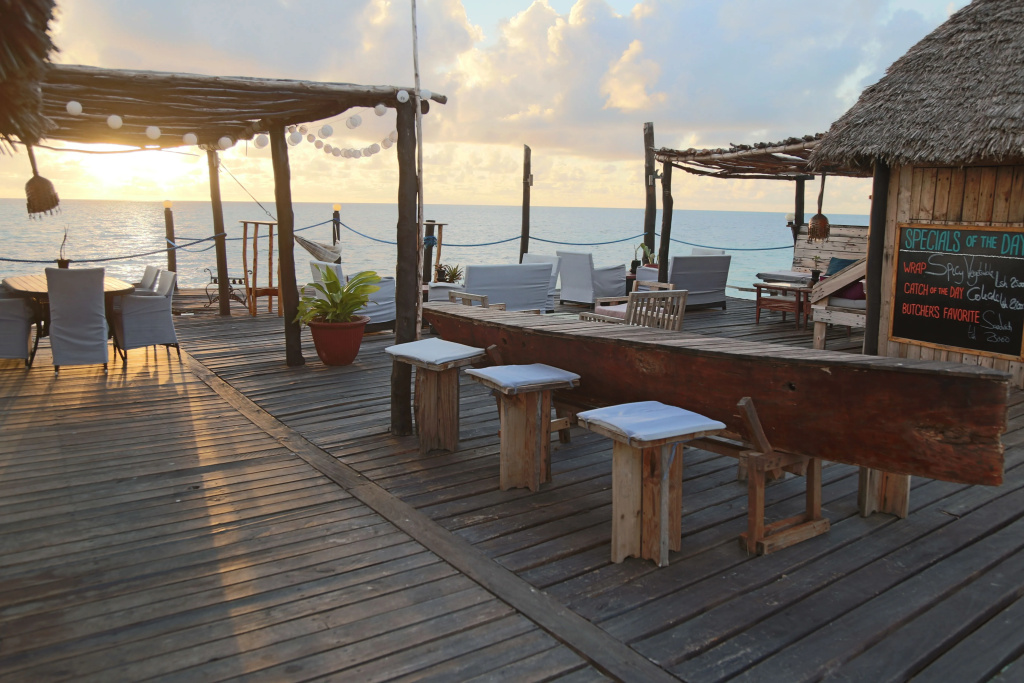 Beach & Waterfront