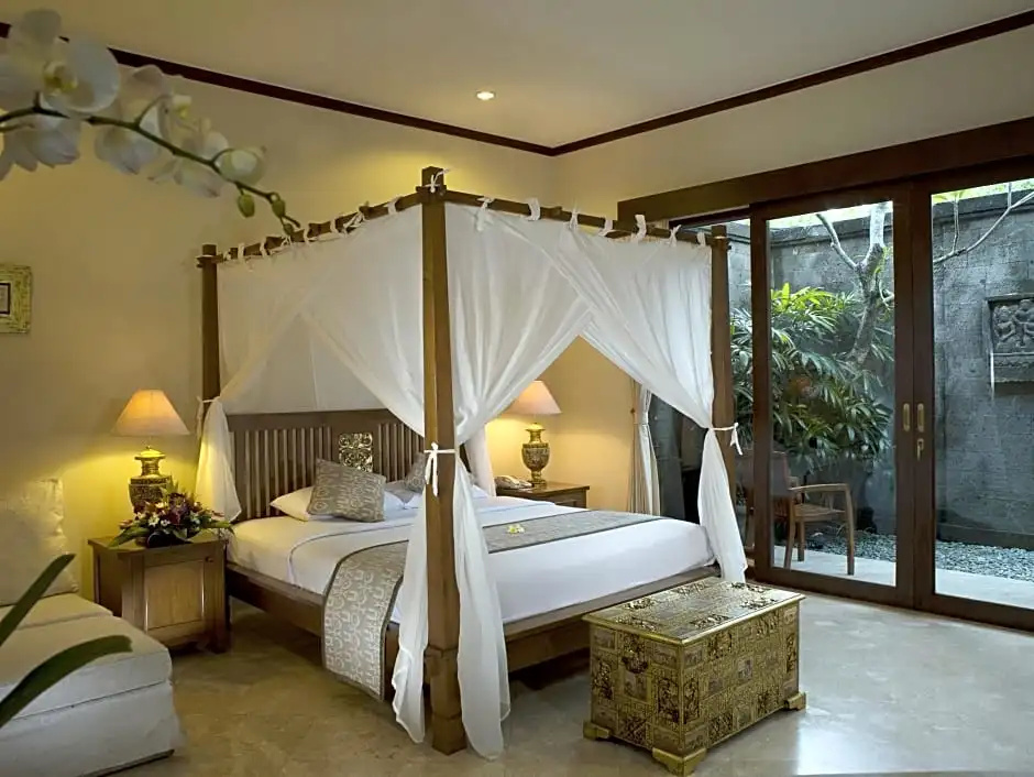 Villa with garden view