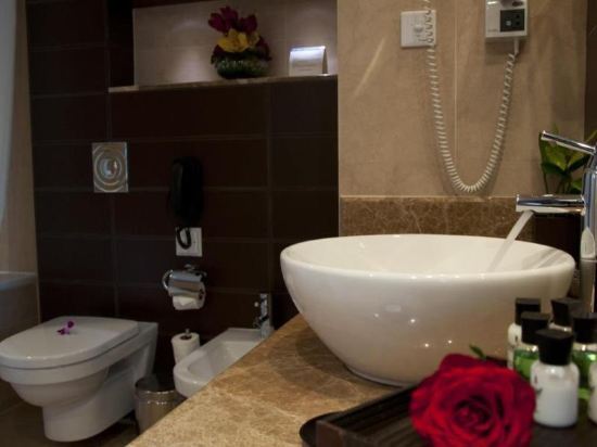 Cristal Hotel Abu Dhabi