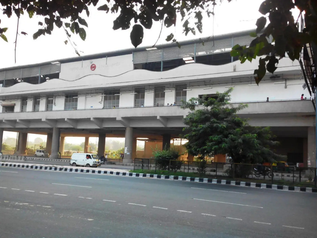 Polo Premier Home Stay