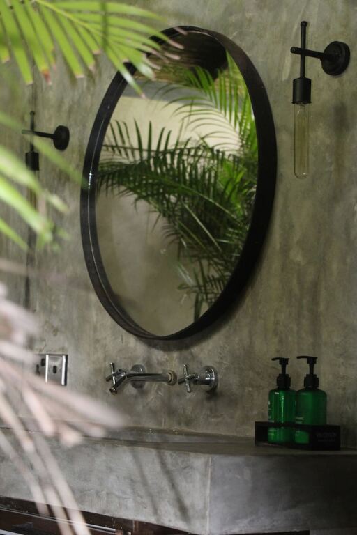 Kaju Green Eco Lodges Hotel