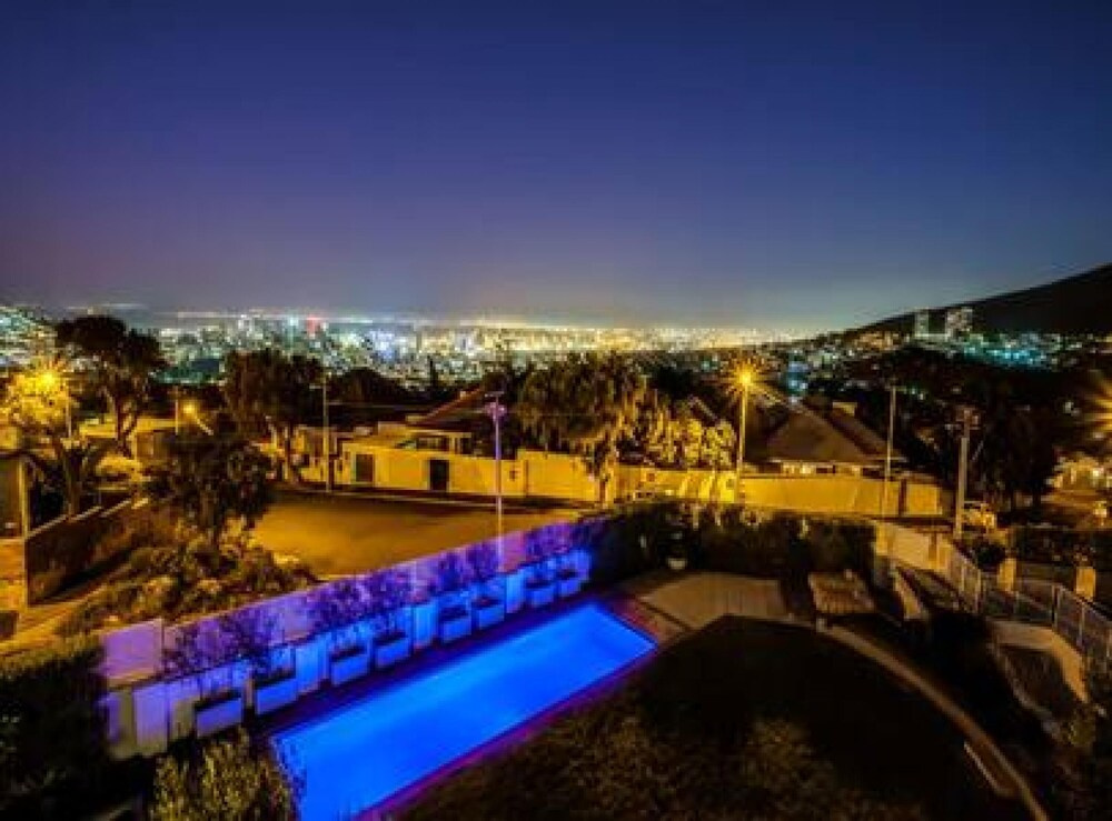 Magnificent Heritage Home w Sweeping Views of the City Oranjezicht Heritage