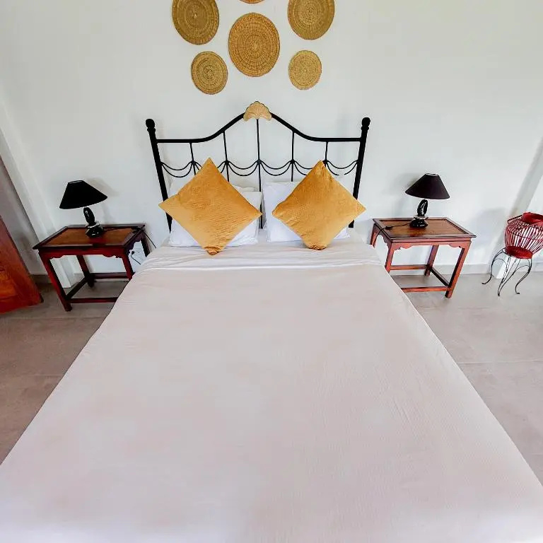The Golden Frog Inn - Chambres