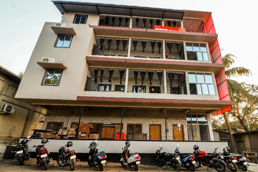 Shiva Guest House by OYO Rooms