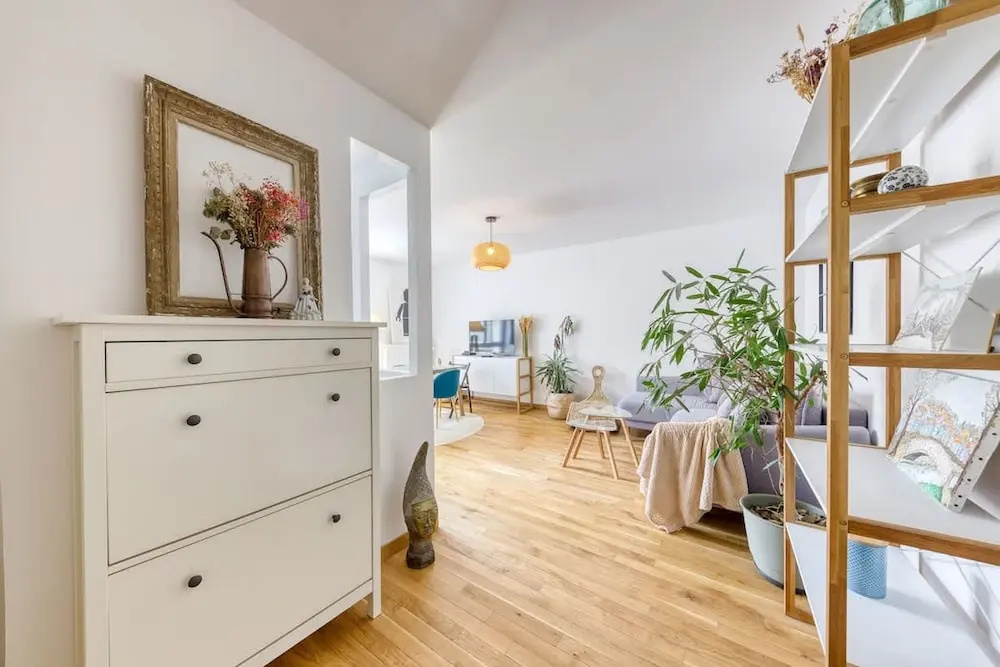 Voir la photo 4 — Charming Central Apartment With Balcony and City View