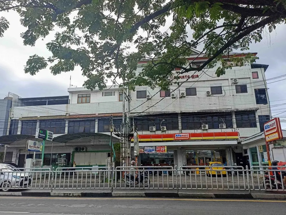 RedDoorz Near Sam Ratulangi
