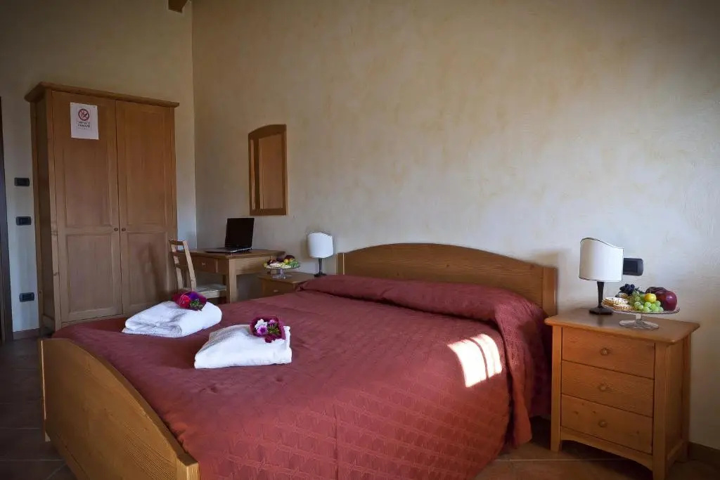 Standard Double room (full double bed)