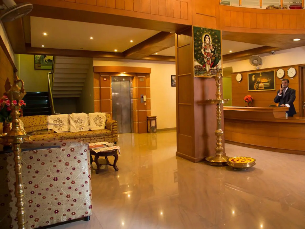 Lobby & Reception